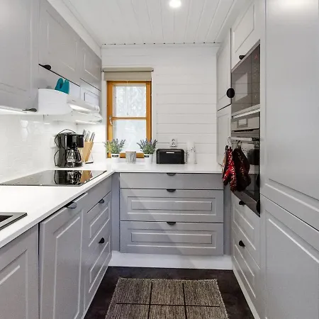 Honkakoli 4 By Interhome